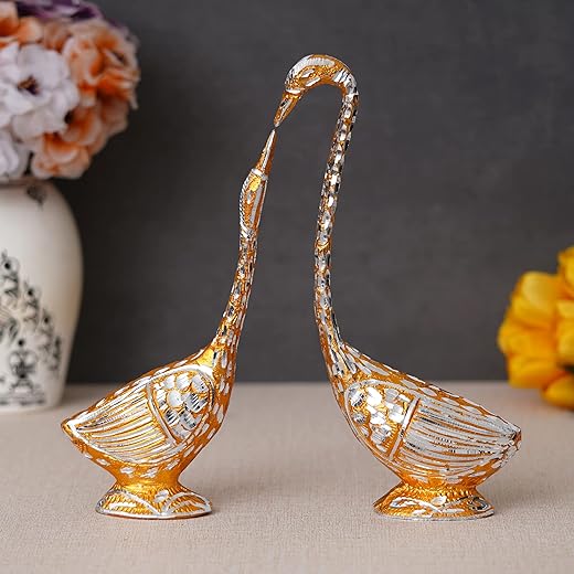 WebelKart Pair of Kissing Duck Showpiece - 29 cm (Aluminium, Golden )