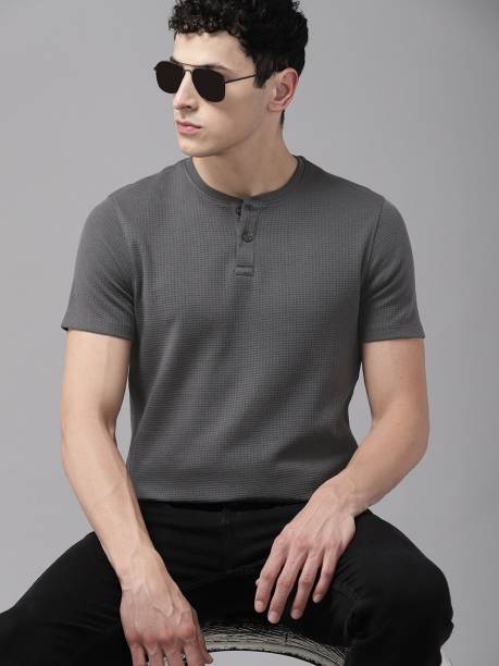 Men Self Design Henley Neck Cotton Blend Black T-Shirt